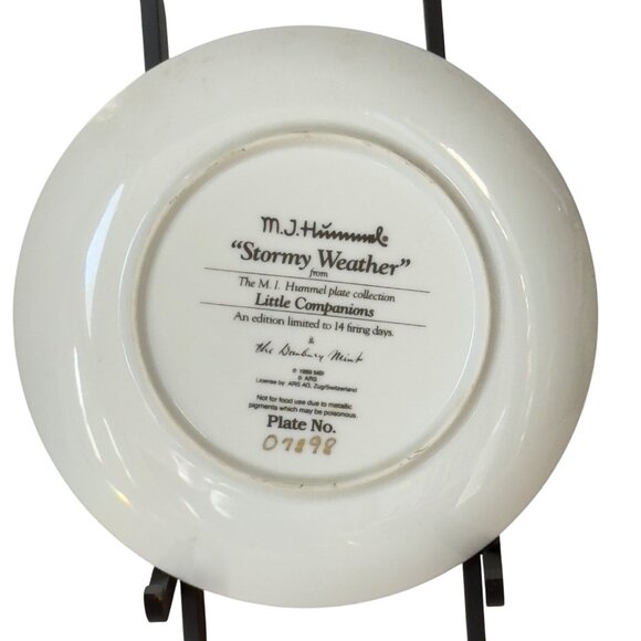 M.J. Hummel Stormy Weather Collector Plate "Little Companions" The Danbury Mint - Picture 2 of 12